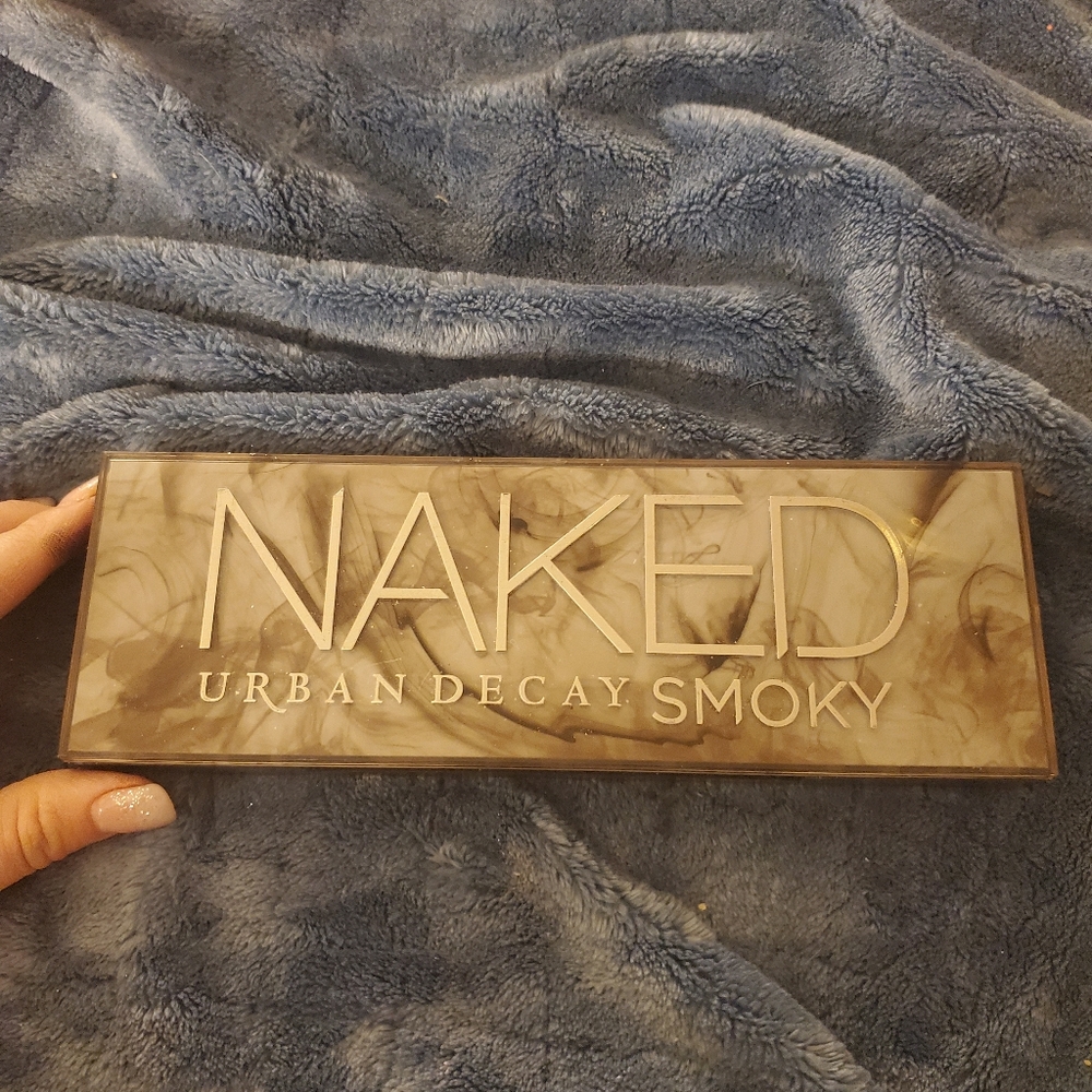 Urban Decay Naked Smoky Palette